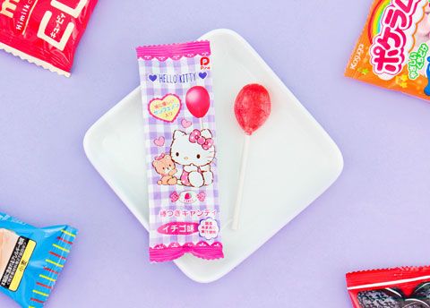 Hello Kitty Strawberry Lollipop